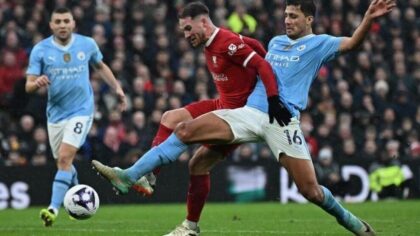 Chelsea nóng mắt vì Man City nhảy vào thương vụ HLV Maresca