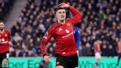 Sesko nổ súng ở C1, gửi ‘chiến thư’ trước derby Manchester